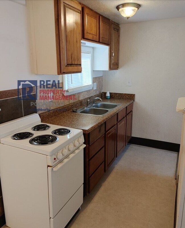 Foto del edificio - 517-519 E Cedar St