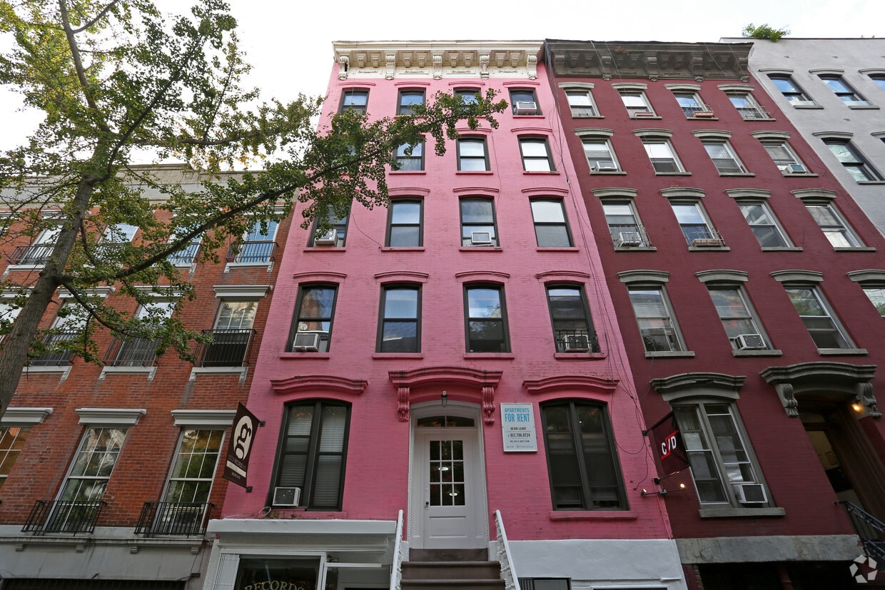 Building Photo - 218 E 5th St
