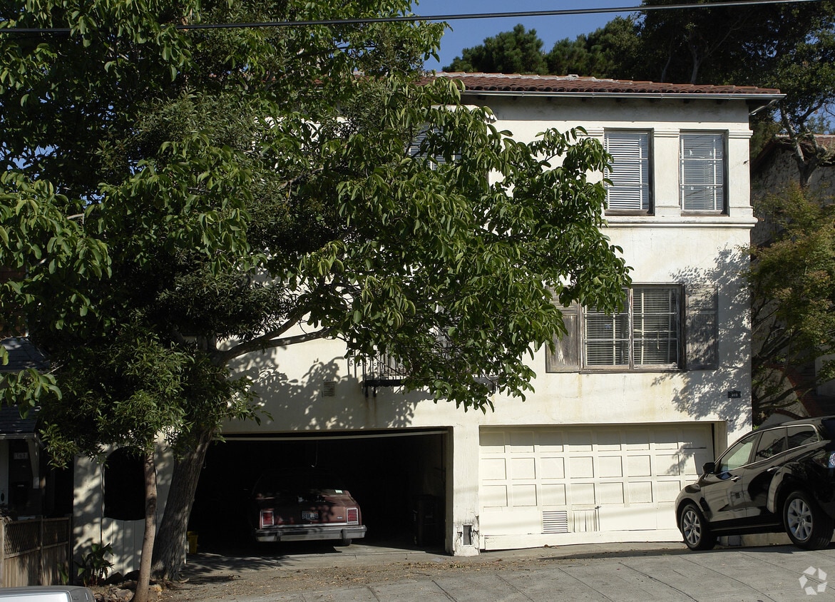 Building Photo - 369 Orange St