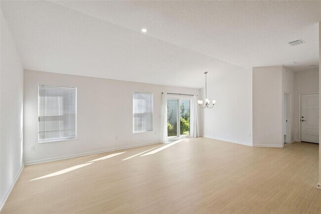 Foto del edificio - Available now in The Villages!