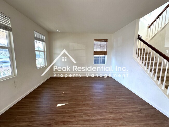 Foto del edificio - Spacious Marysville 5bd/3ba Home With Loft...