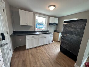 Building Photo - 220 Rosedale Ave