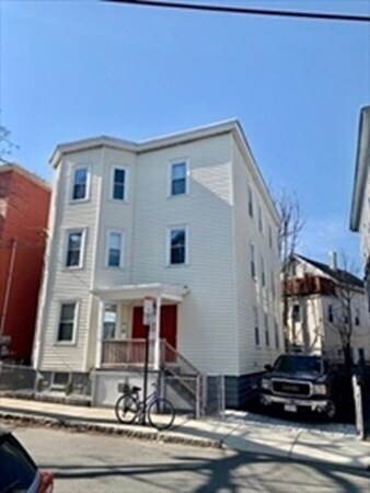 Primary Photo - 35 Calvin St