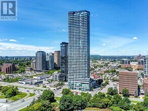 Building Photo - 805 Carling Ave