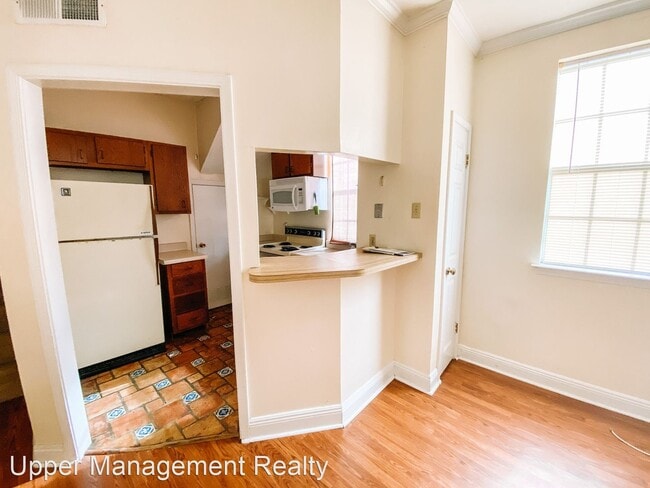 Building Photo - 1 br, 1 bath House - 4600 Laurel St. #6