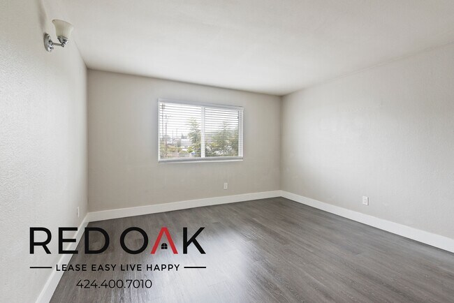 Building Photo - ~$200 OFF Each Month~ Fabulous Top Floor O...