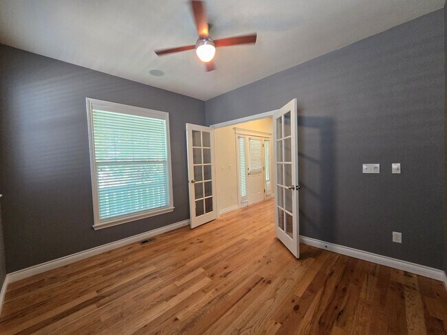 Foto del edificio - AVAILABLE NOW! BRADBURN VILLAGE CRAFTSMAN ...