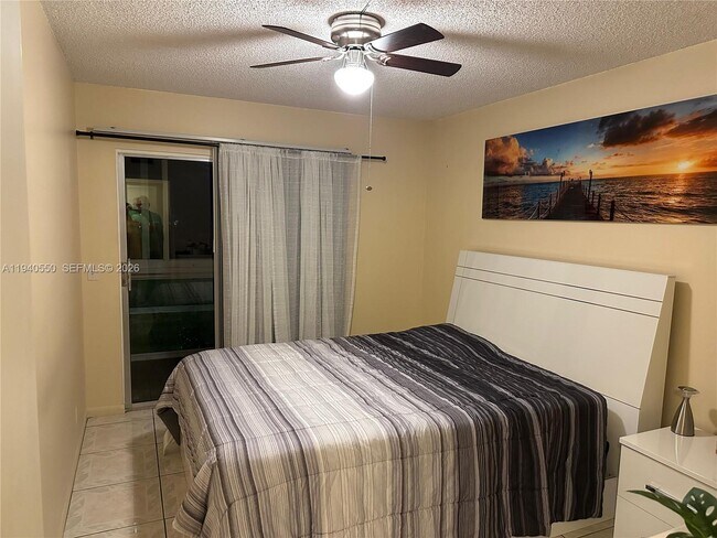 Foto del edificio - 13255 SW 9th Ct