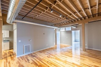 Building Photo - 116 N 4th St