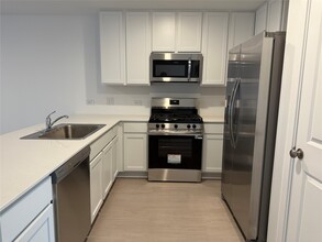 Building Photo - 3013 Blue Gem Ct