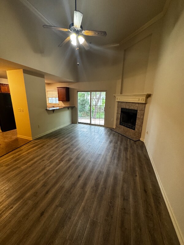 Foto del edificio - 1760 N Chestnut Ave