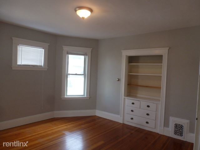 Building Photo - 677 Adams St