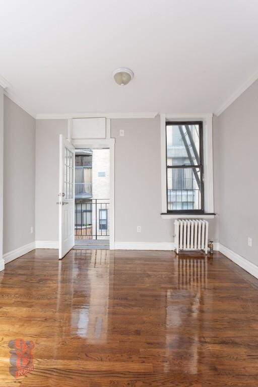 Primary Photo - 654 9th Ave