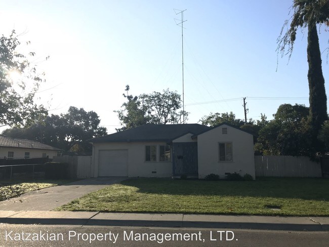 Building Photo - 1310 W Longview Ave