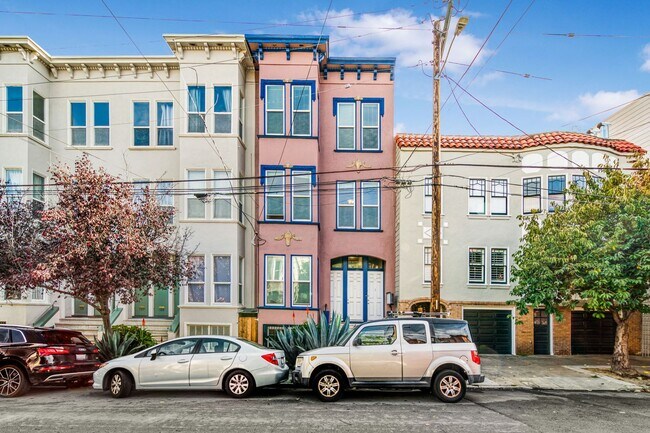 Building Photo - MISSION APARTMENT FOR RENT $5,000