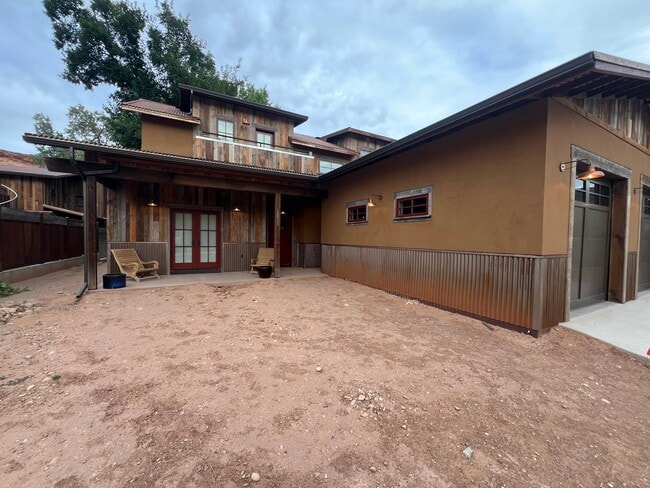 Building Photo - 1286 Dream Dr