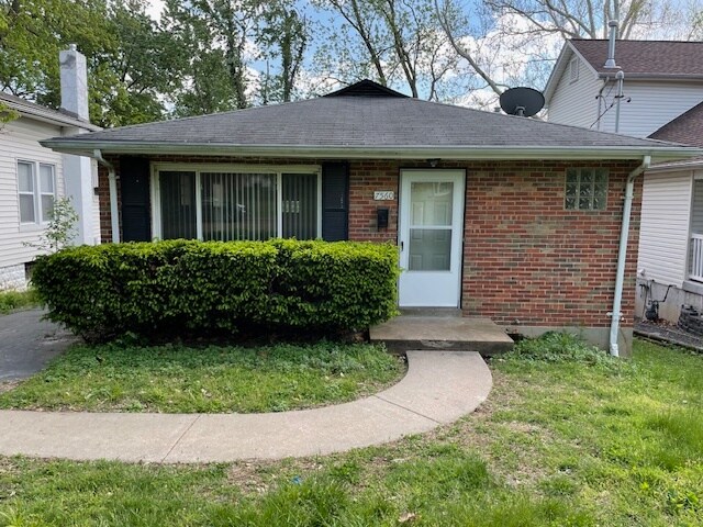 Primary Photo - 7560 Ahern Ave