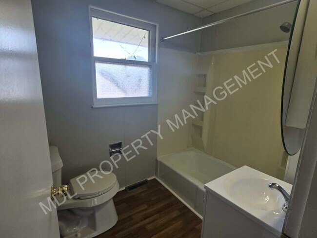 Foto del edificio - 3-Bedroom House in Saginaw