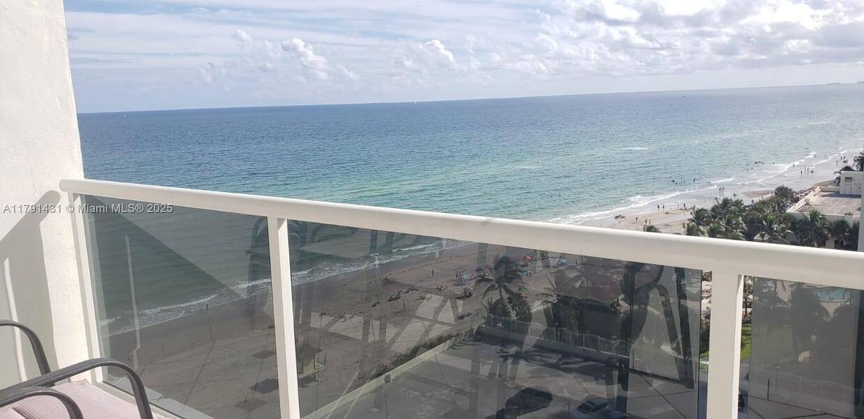 Primary Photo - 3725 S Ocean Dr