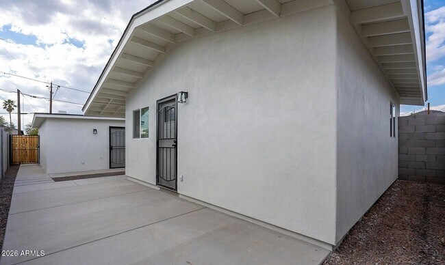 Foto del edificio - 9439 N 11th Ave