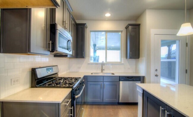 Foto del edificio - 7401 Pantherpaw St