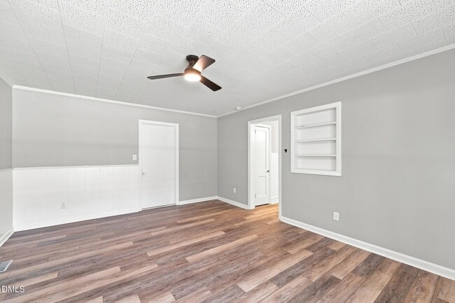 Building Photo - 1305 Erwin Rd