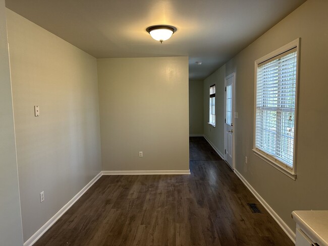 Building Photo - Welcome to Your New Home in the Ashbrook C...