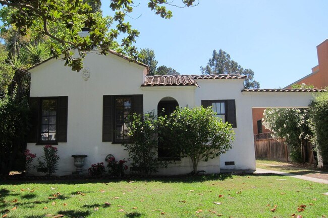 Building Photo - 1443 Capuchino Ave