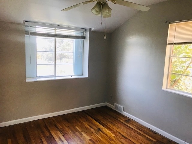 Building Photo - Home close to WSU with secluded yard