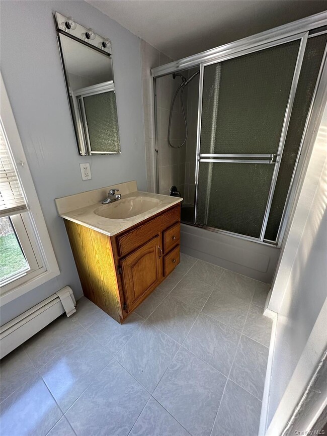 Foto del edificio - 460 S Bayview Ave