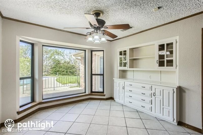 Building Photo - 4 br, 3.5 bath House - 202 Windy Lane UNIT