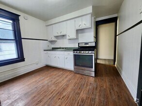 Building Photo - 434-438-438 Emerson St