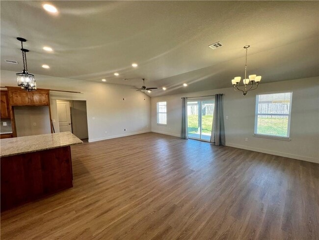 Foto del edificio - 662 White Oak St