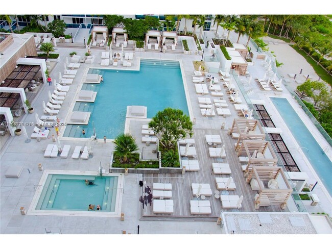 Foto del edificio - 2301 Collins Ave
