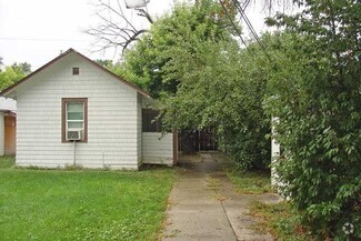 Building Photo - 216 S 28th St