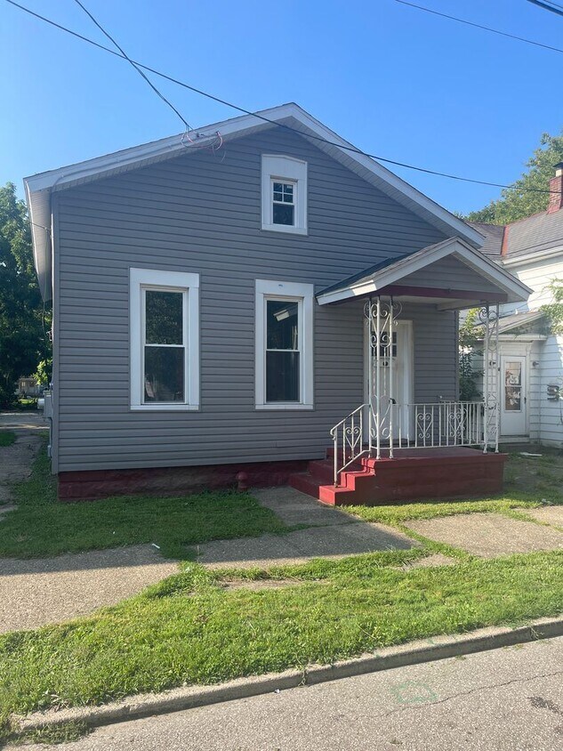 Primary Photo - 3 br, 1 bath House - 636 East 25th