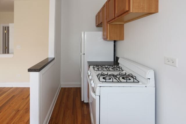 Foto del edificio - 667 W Cornelia Ave