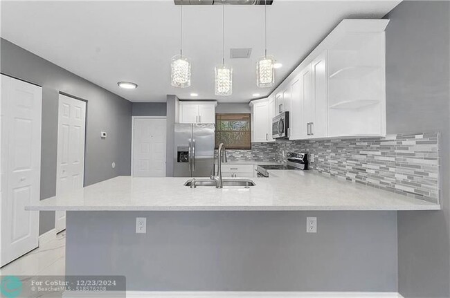 Foto del edificio - 11477 NW 39th Ct