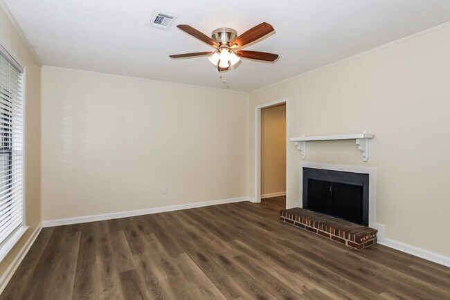 Foto del edificio - 5 Silverwood Dr