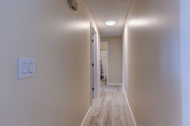 Building Photo - Charming 2-Bedroom Home with Front Yard in Spokane