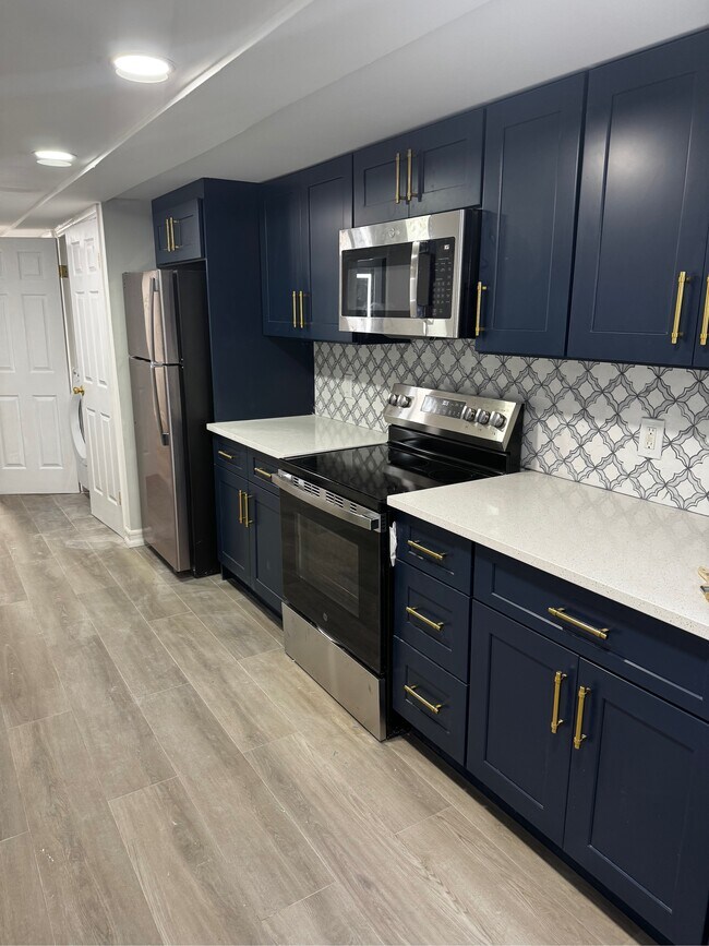 Foto del edificio - 1757 E 52nd St