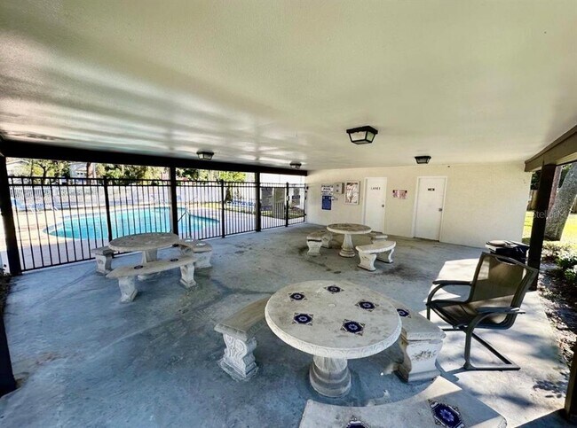 Foto del edificio - 5114 Gainesville Dr