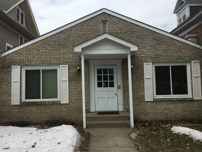 Building Photo - 2600 Emerson Ave S