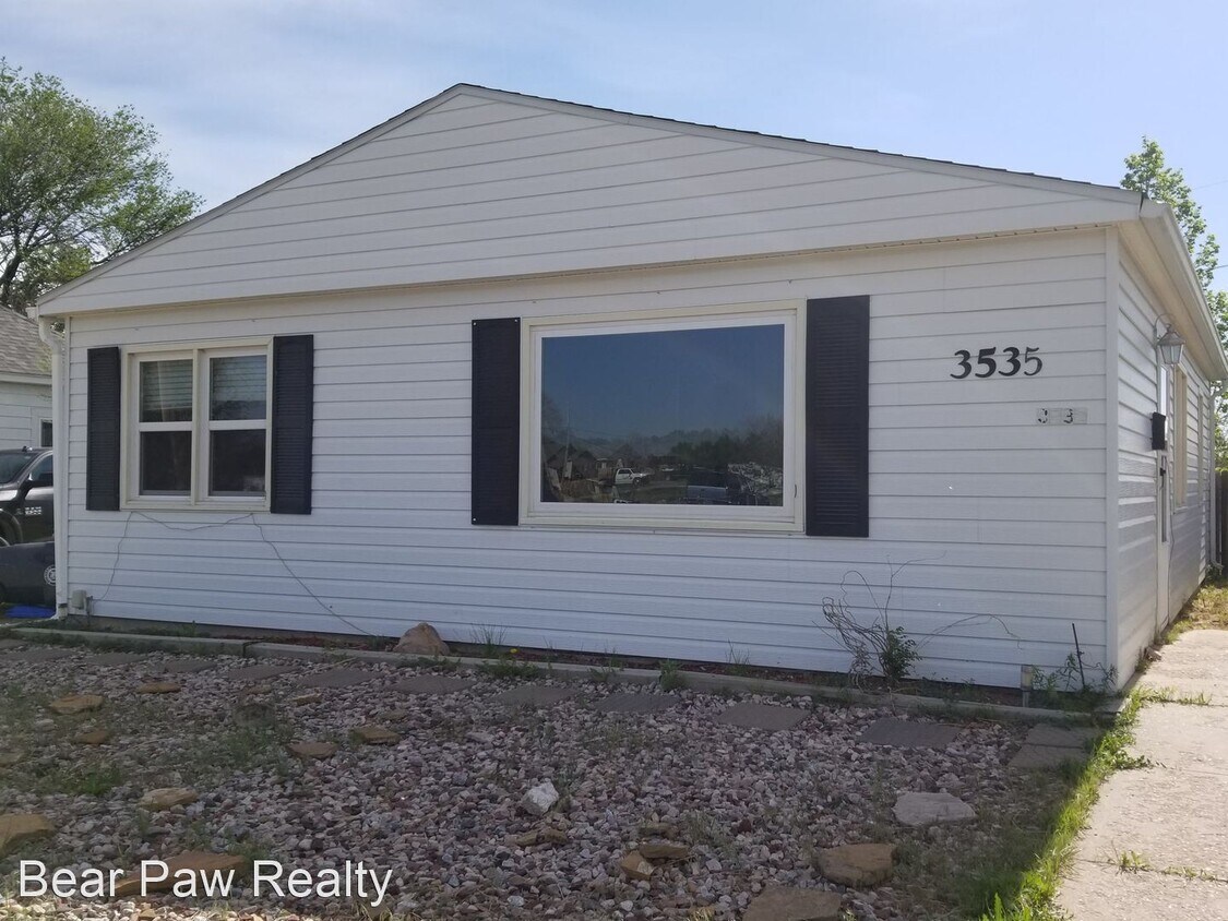 Primary Photo - 3 br, 1 bath House - 3535 Pierce Ave
