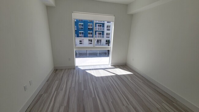 Foto del edificio - 2431 NE 187th St