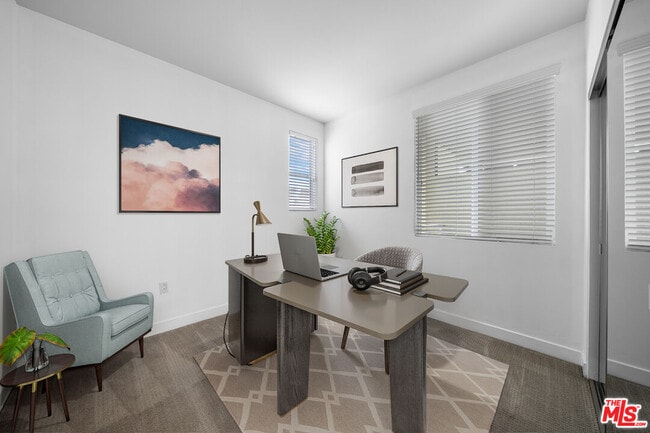 Building Photo - 436 S Virgil Ave