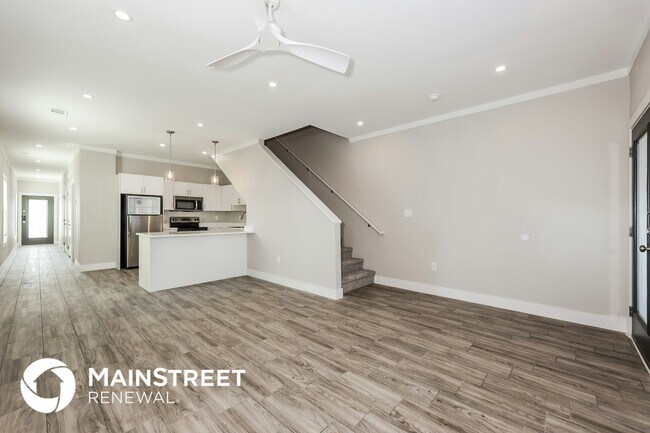 Foto del edificio - 1244 Lonsdale Ave