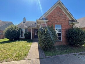 Building Photo - 5658 Kaitlyn Dr W