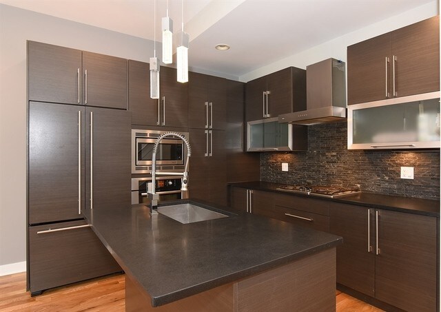 Foto del edificio - 1029 N Marshfield Ave