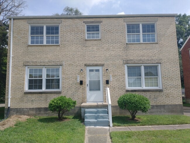 Building Photo - 372 Morris Dr